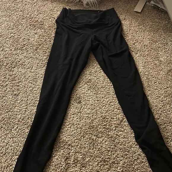 black leggings from old navy in a size small - Picture 1 of 1